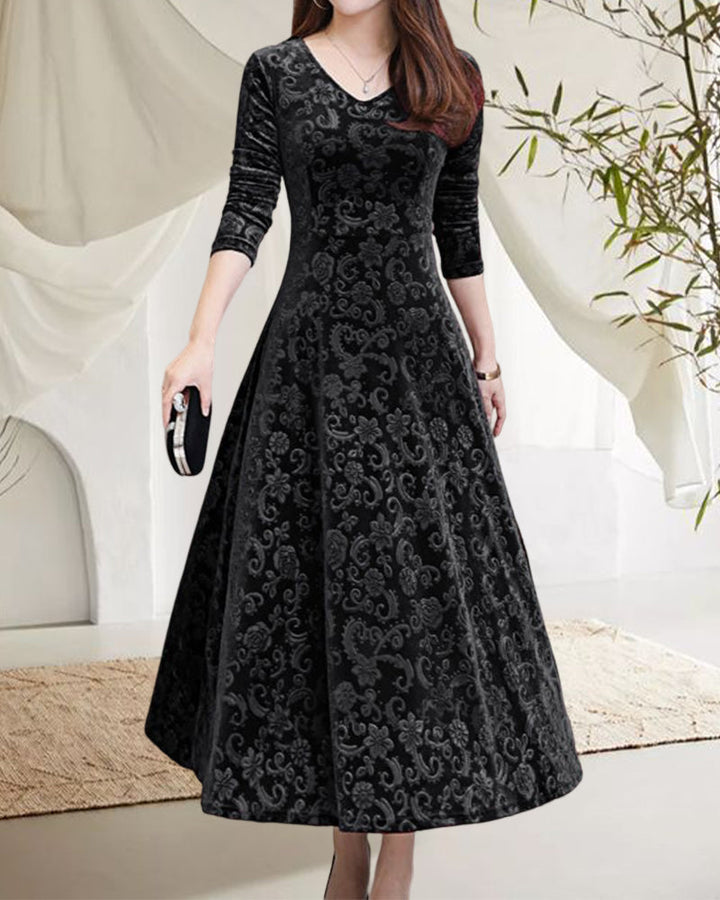 Versatile women's elegant velvet midi dress with long sleeves, suitable for casual chic & formal wear.