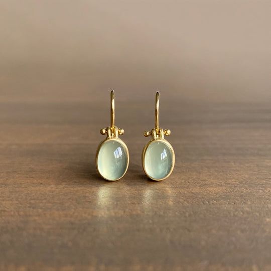 Elegant women's vintage green moonstone drop earrings, gemstone fashion accessory, perfect for her.