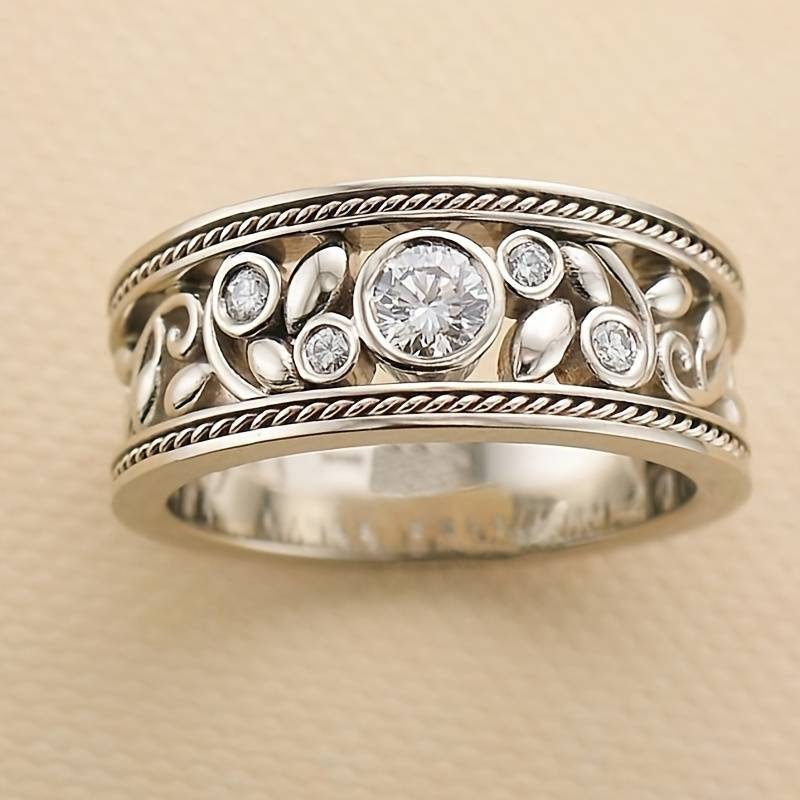 Elegant women's vintage silver ring with sparkling zirconia, a timeless jewelry accessory perfect for any occasion.