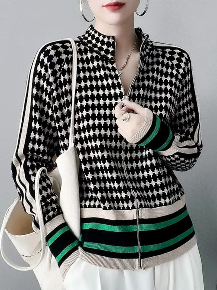 Chic women's warm pullover, a versatile long-sleeve top. Ideal for elegant fall & winter fashion and cozy everyday wear.