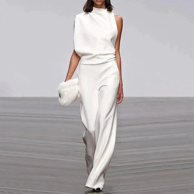 Versatile wide-leg sleeveless jumpsuit for women, comfortable & chic for casual summer outings or resort wear.
