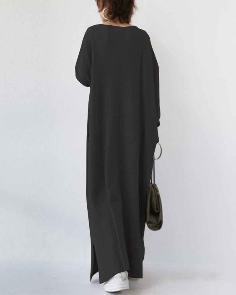 Flowing women's long sleeve maxi dress for winter, offering both comfort and evening wear elegance.