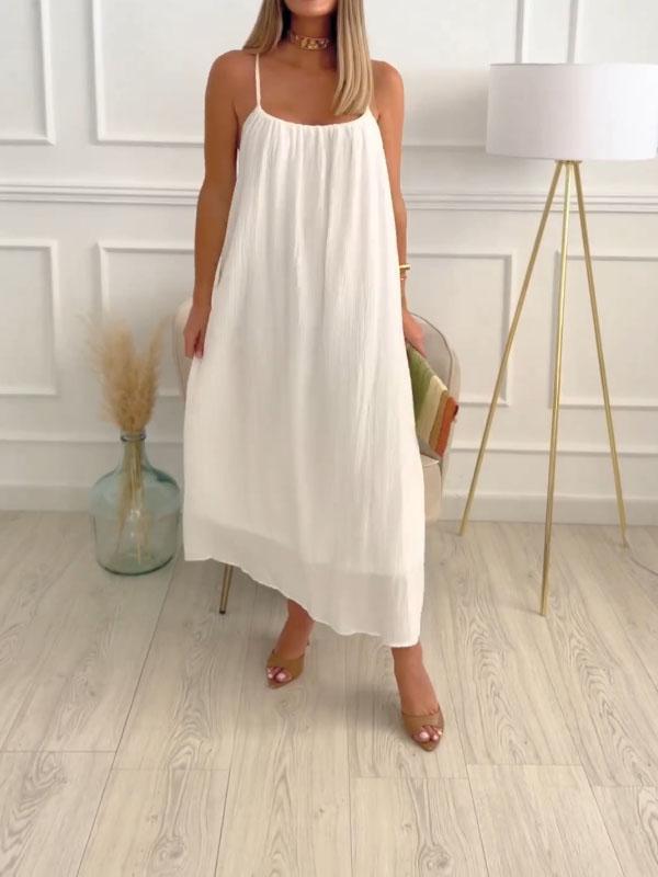 Full-length Elin maxi dress for women, offering a relaxed fit in cotton-linen with a classic round neck.