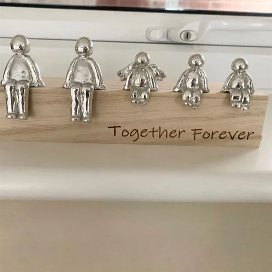 Artistic Eternal Family Sculpture, a resin statue for timeless unity decor.
