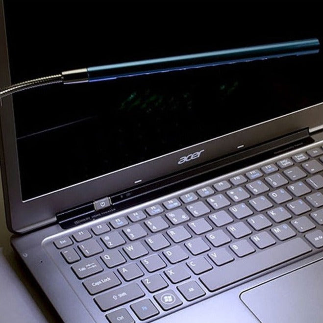 Portable USB powered LED reading light with bendable gooseneck for keyboards