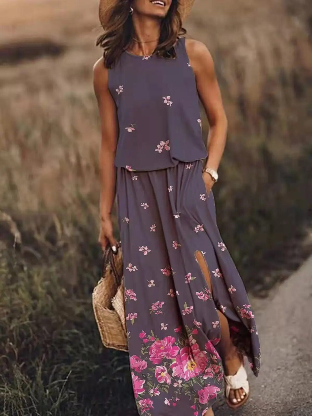 Elegant women's summer maxi dress in white with a flowy design, ideal for a fashionable vacation.