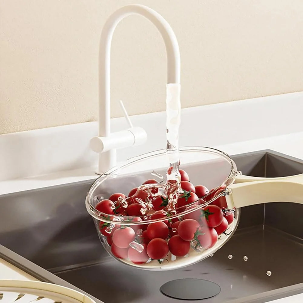 FreshSeal container with crisp lettuce, ideal for vegetable storage, food preservation & kitchen organization.