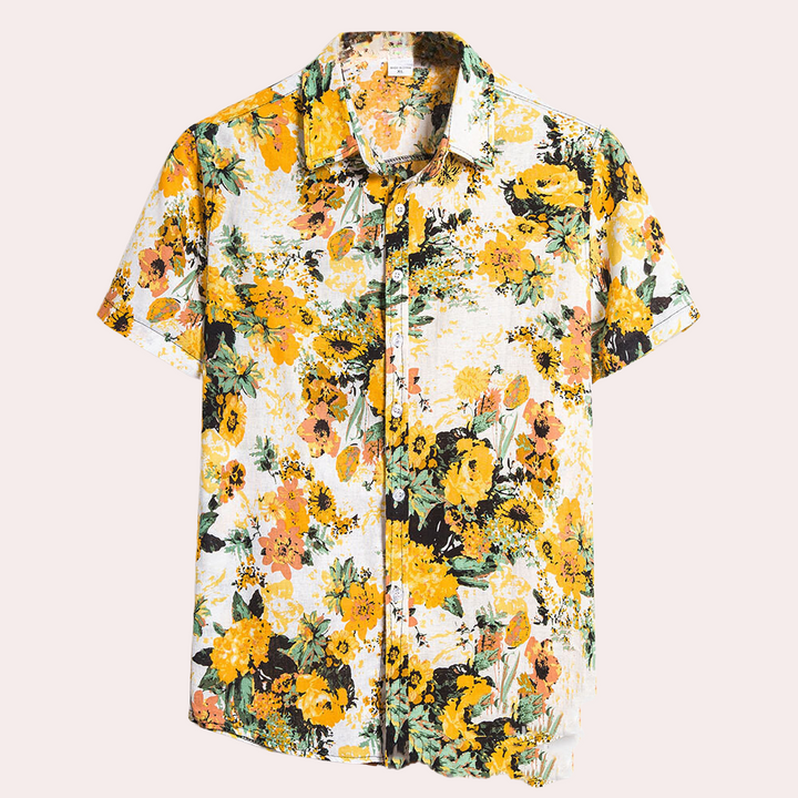 Detail of the collar & buttons on a stylish men's short sleeve casual summer shirt.