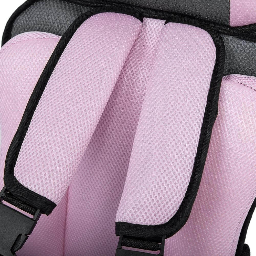 Child car seat with breathable fabric, designed for optimal comfort during long car journeys.