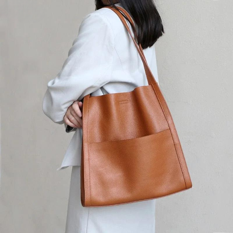 Genuine leather women's shoulder bag, Aria model, timeless classic style.