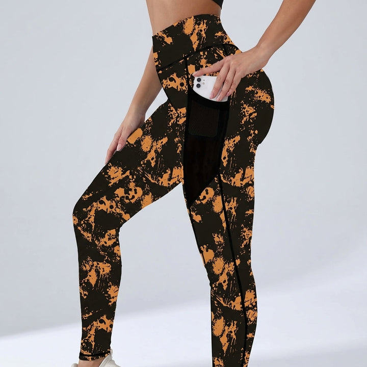 Athletic Gracie high-waisted women's leggings with side pockets, ideal for sportswear