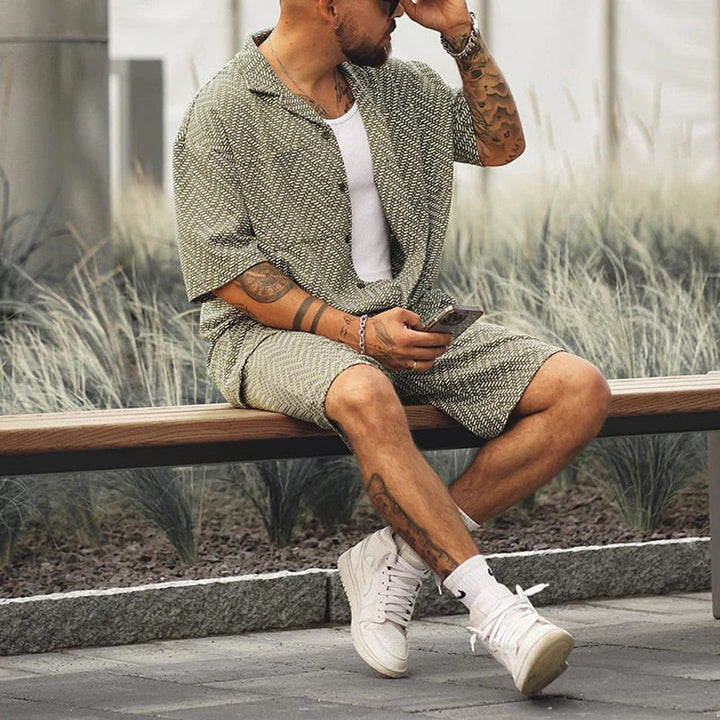 Comfortable men's loose fit casual trousers. Lightweight green polyester pants perfect for summer fashion & warm weather.