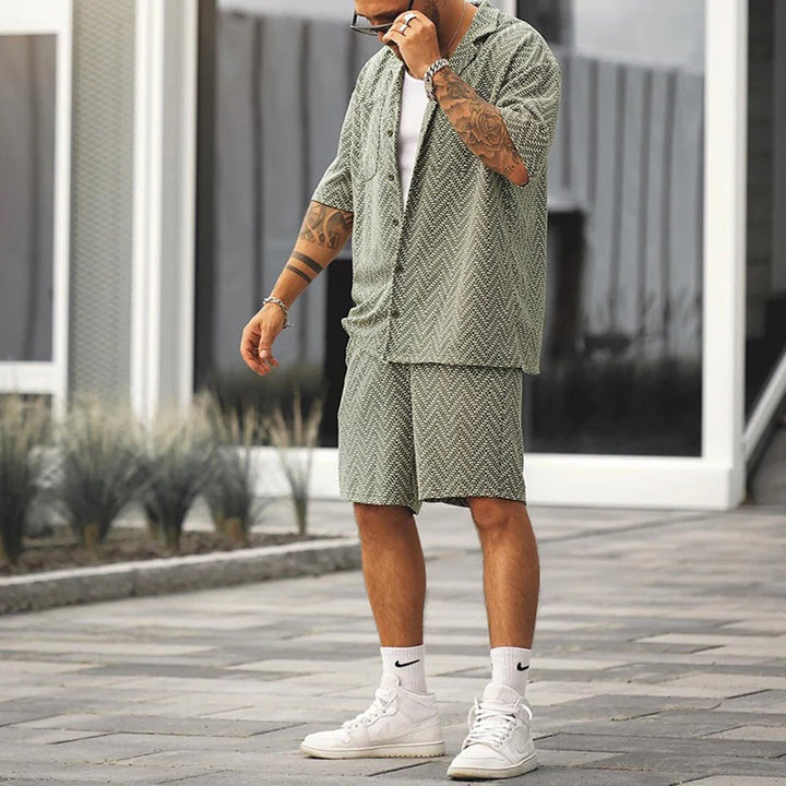 Stylish men's lightweight green casual trousers. Breathable polyester pants, ideal loose fit for summer & warm weather.
