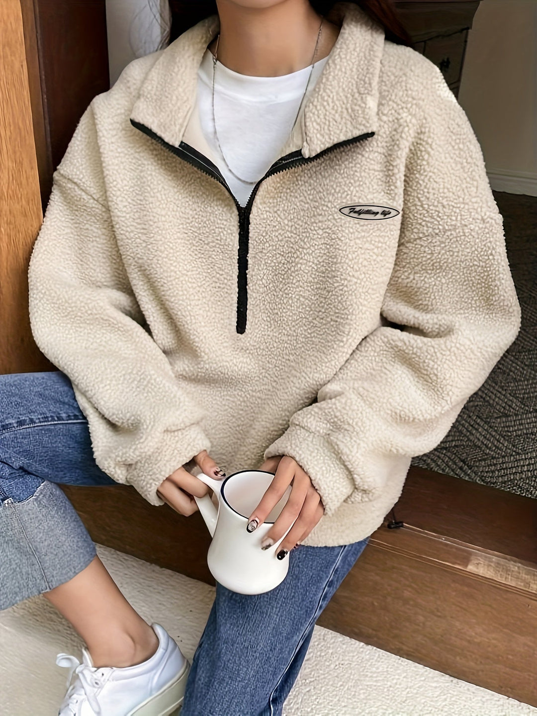 Green women's casual pullover sweatshirt with a zipper, perfect for cozy comfort and everyday layering.
