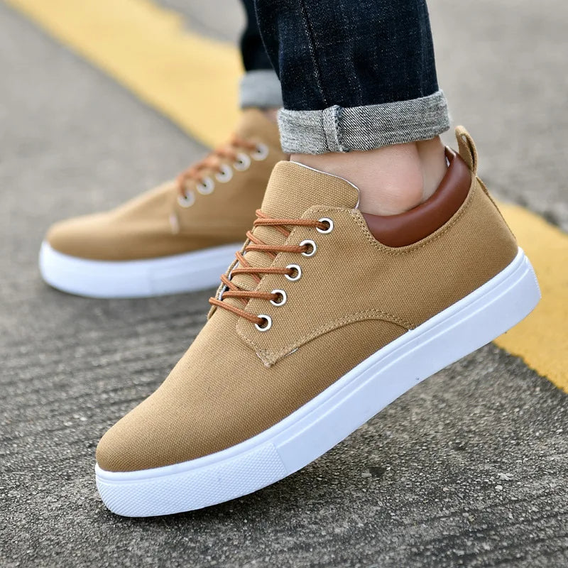 Men's Monarch low-top casual sneakers in a stylish grey, offering supreme comfort for everyday wear.