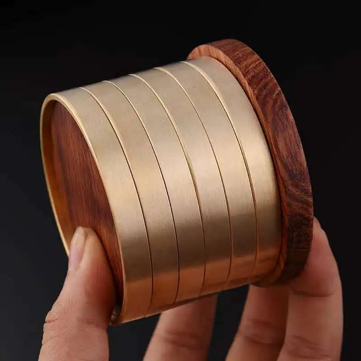 Luxurious rosewood ginkgo leaf coasters, an exquisite addition to any home decor.