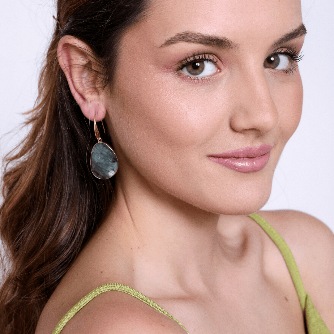 Elegant handcrafted labradorite drop earrings for women. Spiritual gemstone jewelry promoting intuition.