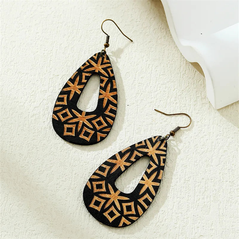 Boho style women's wood earrings, handmade and lightweight, perfect fashion jewelry accessory. Hypoallergenic.