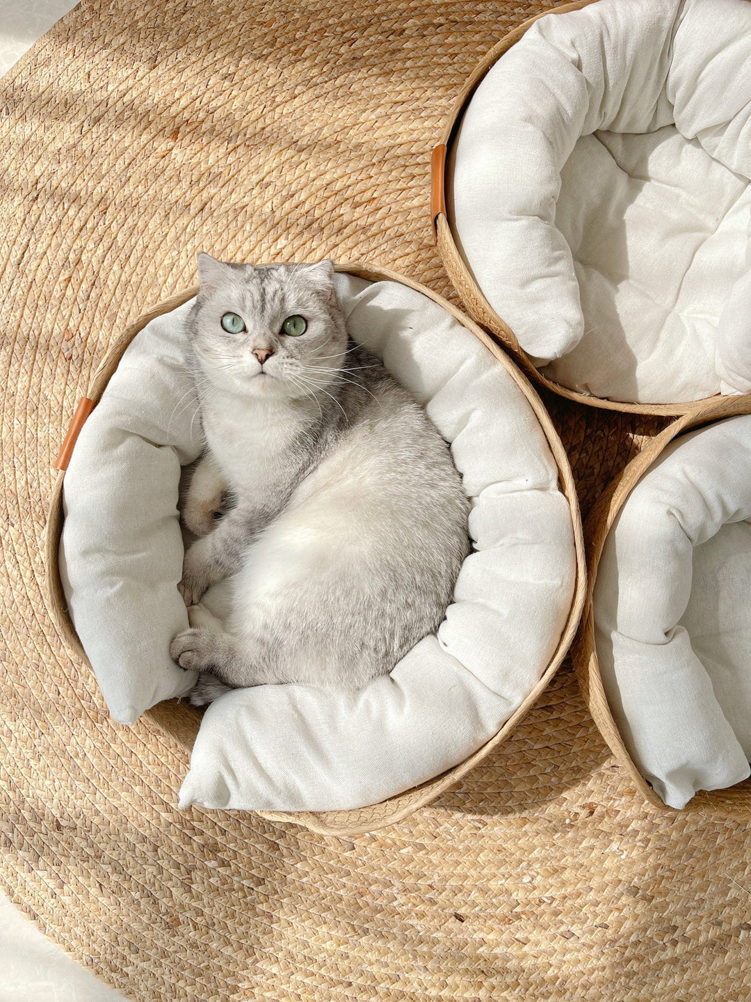 Soft, washable handmade cat bed, ensuring ultimate comfort and easy care for your pet.