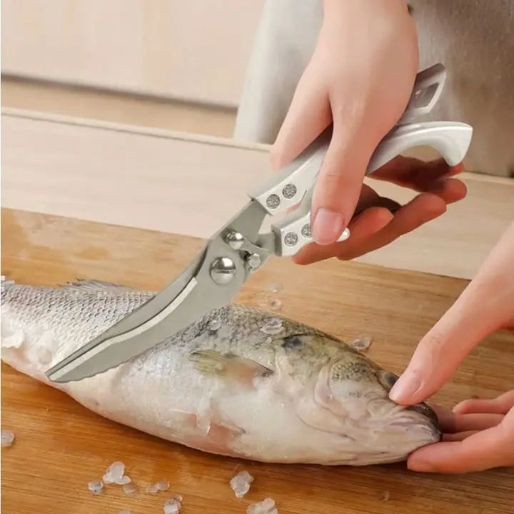 Durable stainless steel poultry scissors, perfect for cutting chicken, turkey, and other meats.