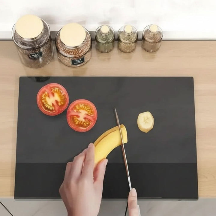 Non-slip acrylic cutting board, durable & easy to clean for all household kitchen tasks.