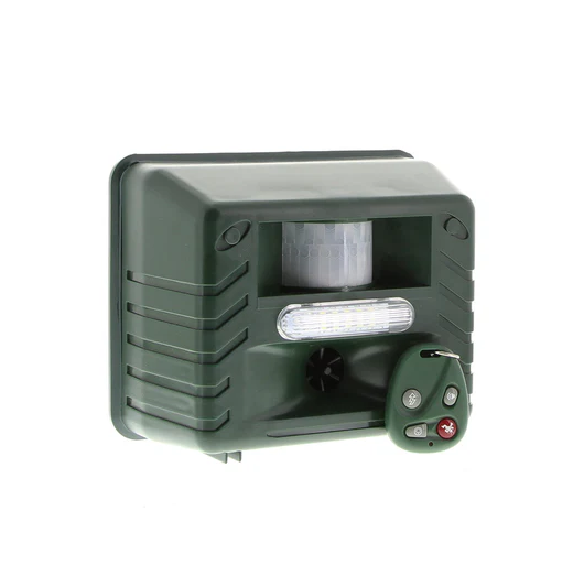 Humane outdoor ultrasonic bird & woodpecker repeller. Effective garden & yard pest control.