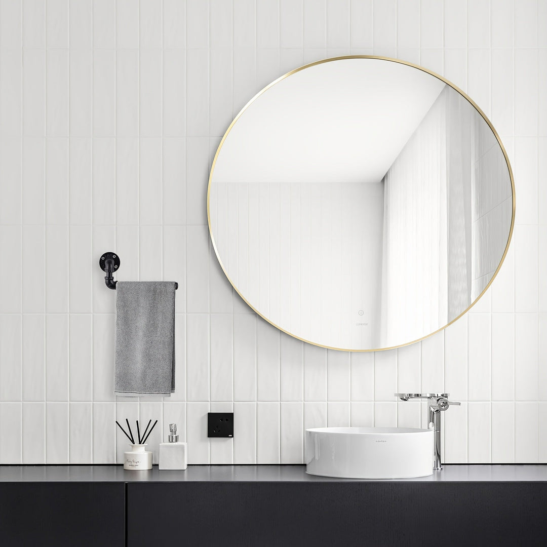 Industrial toilet paper holder, black matte cast iron pipe, robust and stylish bathroom accessory
