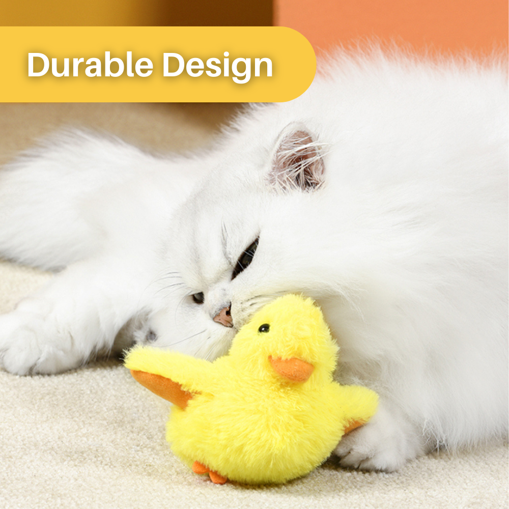 Interactive DuckDash™ toy, stimulating cat's play with realistic flapping. Ideal for indoor pet exercise.