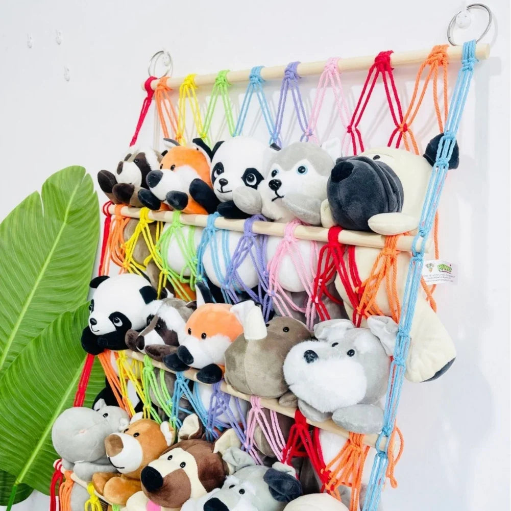 Space-saving toy hammock organizes kids' stuffed animals, decluttering playrooms & nurseries for a tidy room.