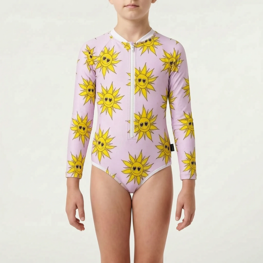 Sun protection long-sleeve swimsuit for kids. Ideal quick-dry beachwear for carefree play.