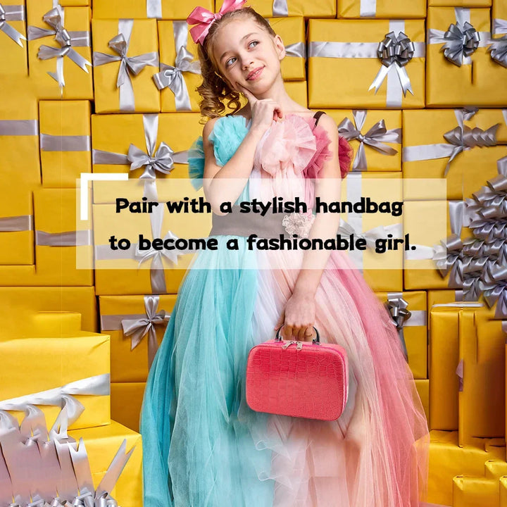 Fun Pretend Play Makeup Kit for children. A safe toy set that promotes imaginative play and creative role-playing.