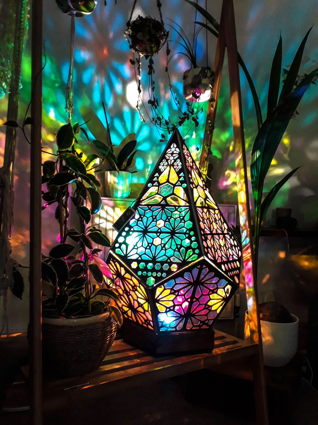 LED table lamp, stained glass style. Projects starry light, perfect for bohemian room decor & mood lighting.