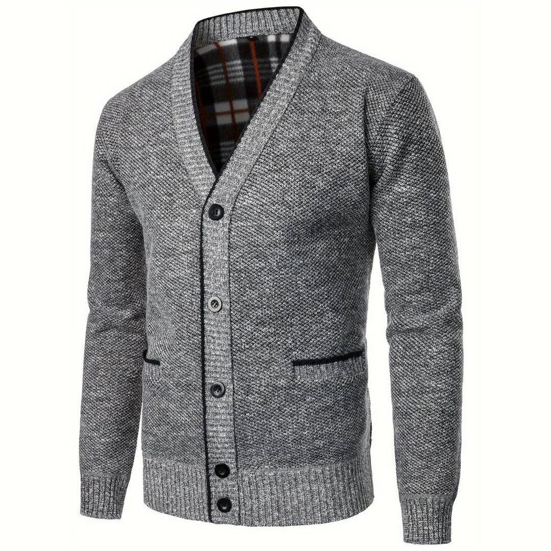 Comfortable men's V-neck cardigan, light gray, perfect for effortless autumn style and everyday wear.
