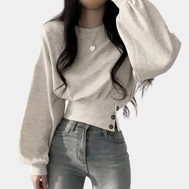 Emma light gray loose fit women's sweater, perfect for cozy everyday comfort and versatile styling.