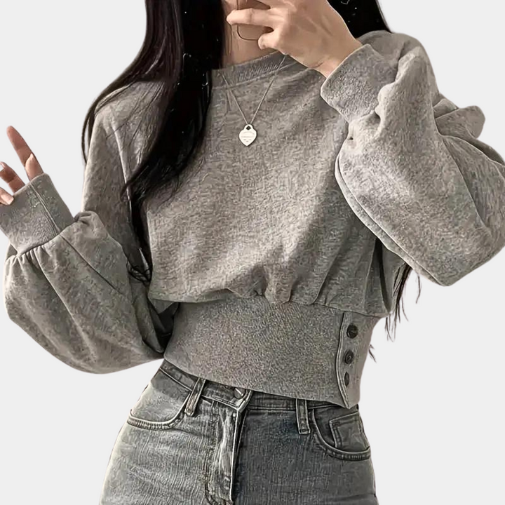 Emma women's light grey loose fit sweater, ultimate comfort for relaxed, everyday chic style.