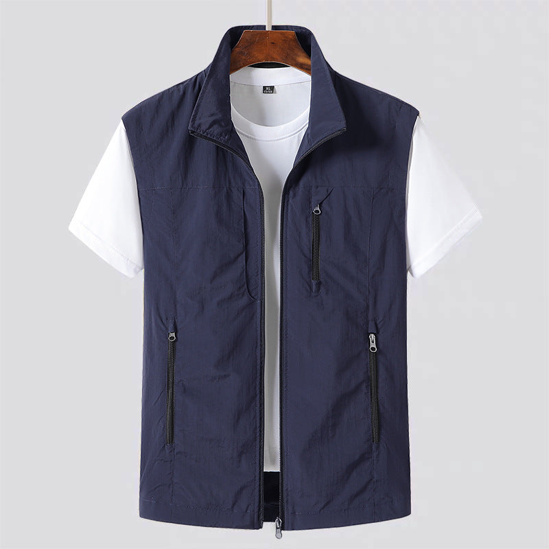 Breathable men's summer vest with secure multi-pockets, perfect lightweight outerwear for comfort & utility.