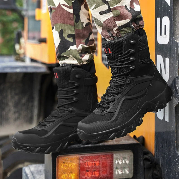 Men's lightweight hiking boots, durable & comfortable with ankle support for outdoor adventures.
