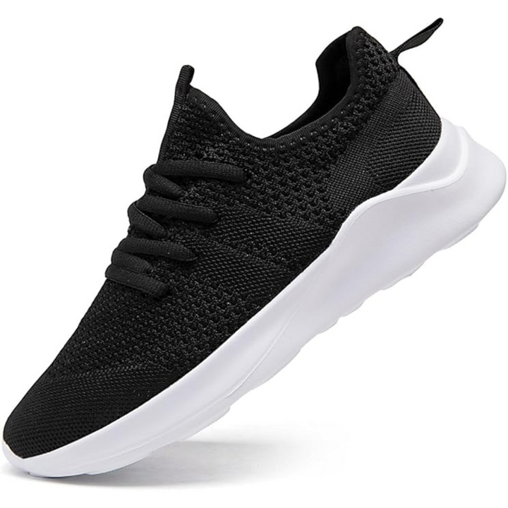 Comfortable women's lightweight sneakers, ideal for diverse athletic activities
