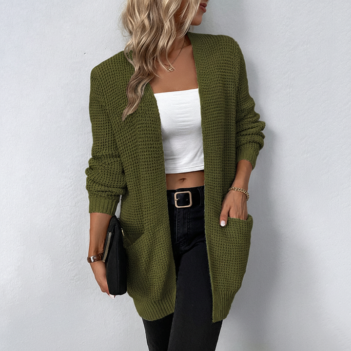 Casual V-neck long knitted cardigan Susanne for women with pockets, ideal winter wear.
