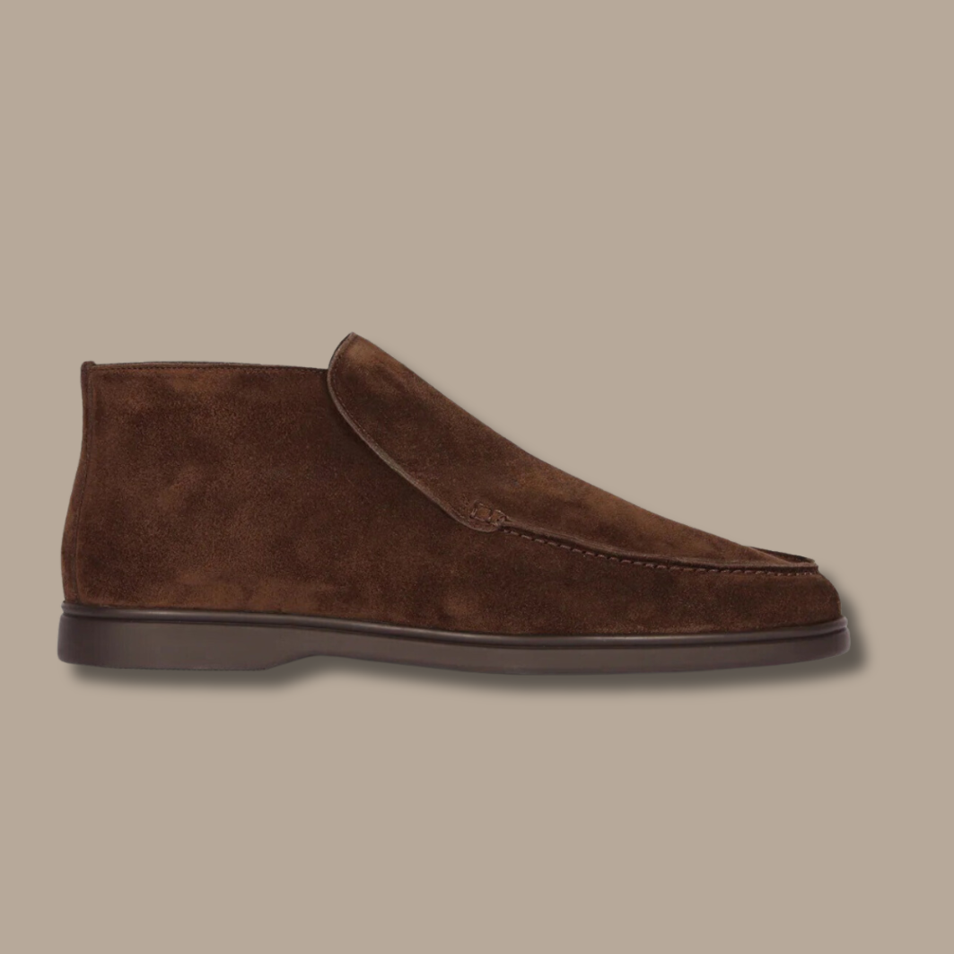 Luxe Alden men's suede loafers. Premium slip-on shoes, combining classic style with comfortable versatile wear.