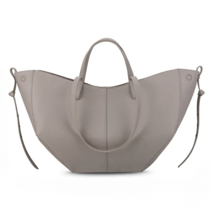 Versatile women's leather shoulder bag, an elegant luxury handbag designed for daily style.