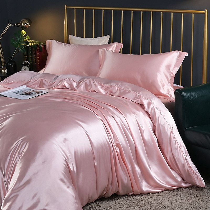 Unisex 4-piece silk and satin bedding set, including duvet cover, fitted sheet, pillowcases