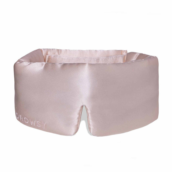 Hypoallergenic silk sleep mask, a luxurious sleep aid for sensitive eyes and skin.