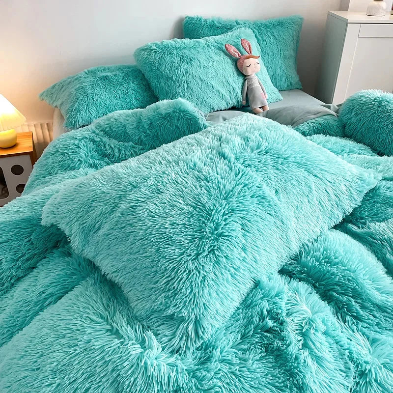 Warm & cozy fluffy duvet cover set, perfect for luxurious bedroom comfort, soft shaggy texture.