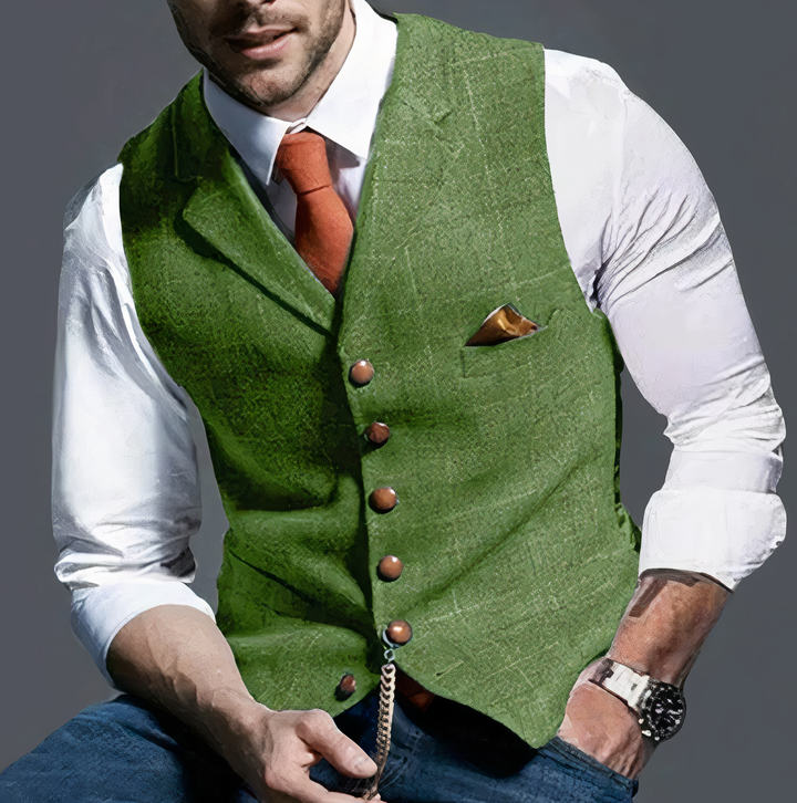 Tailored men's checked vest, Edward style. Elegant layering piece for a refined and sophisticated menswear.