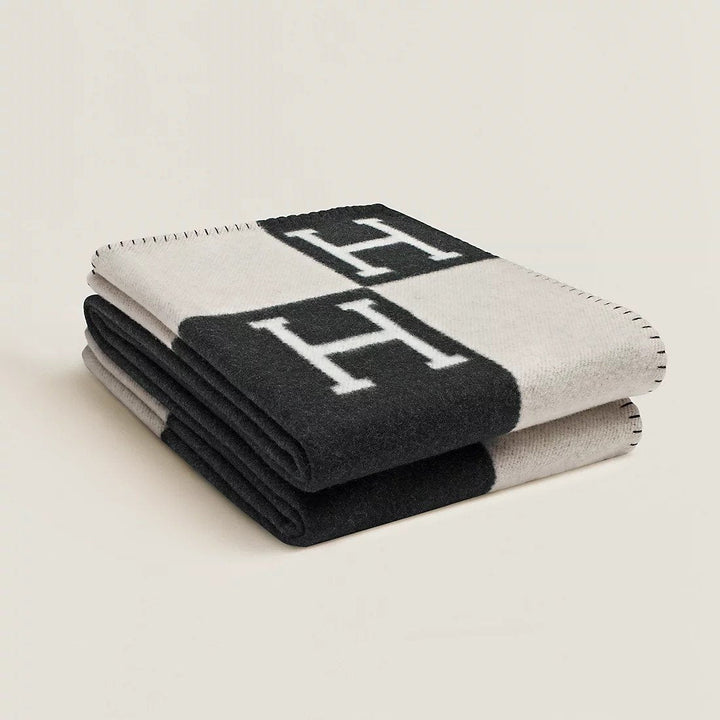 Luxury wool & cashmere plaid throw blanket in a classic plaid pattern, soft and warm for home decor.