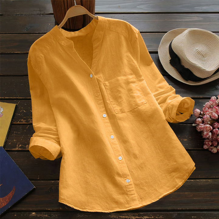 Casual summer top: Maëlle women's cotton linen blouse with a relaxed fit for breathable comfort.