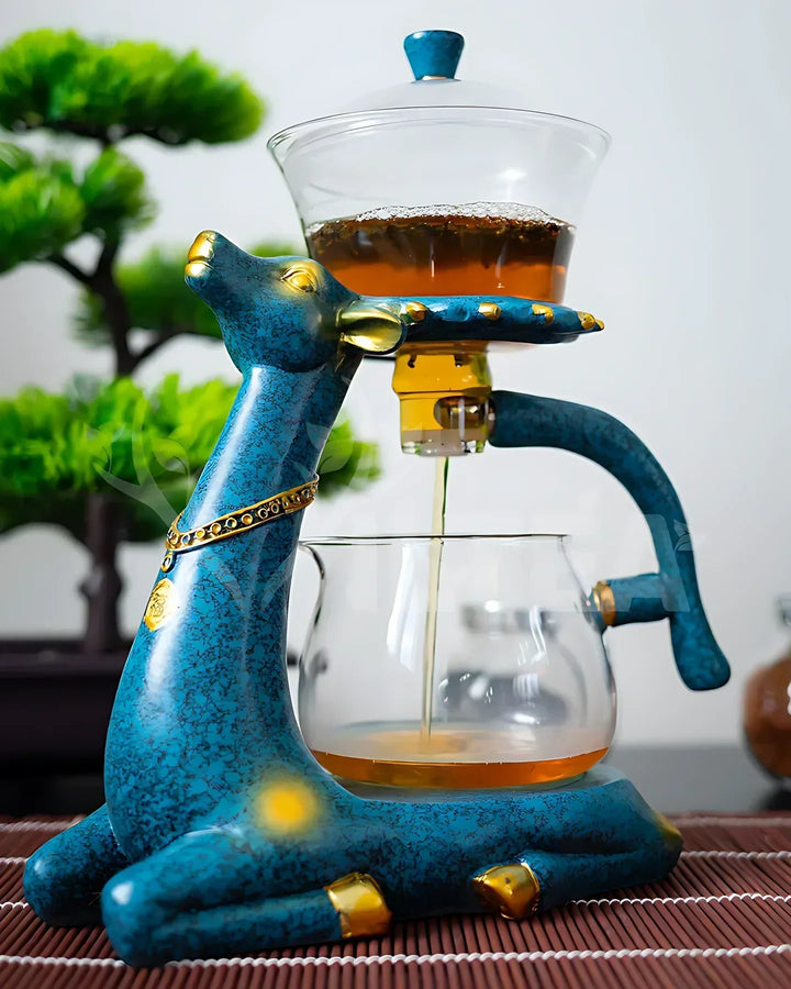 Unisex magnetic tea set, glass teapot & cups with auto water injection. Great for loose leaf tea ceremony.
