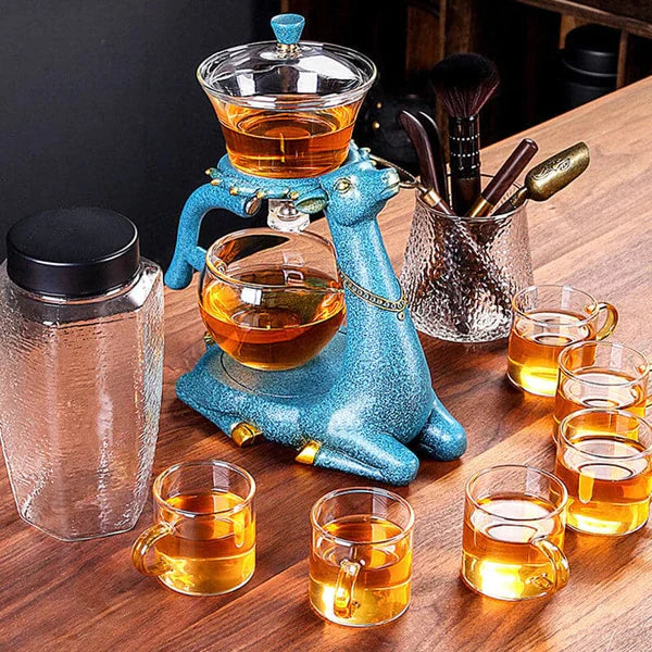 Stylish magnetic tea set with clear glass teapot & deer base. Auto infuser for kung fu loose leaf tea.