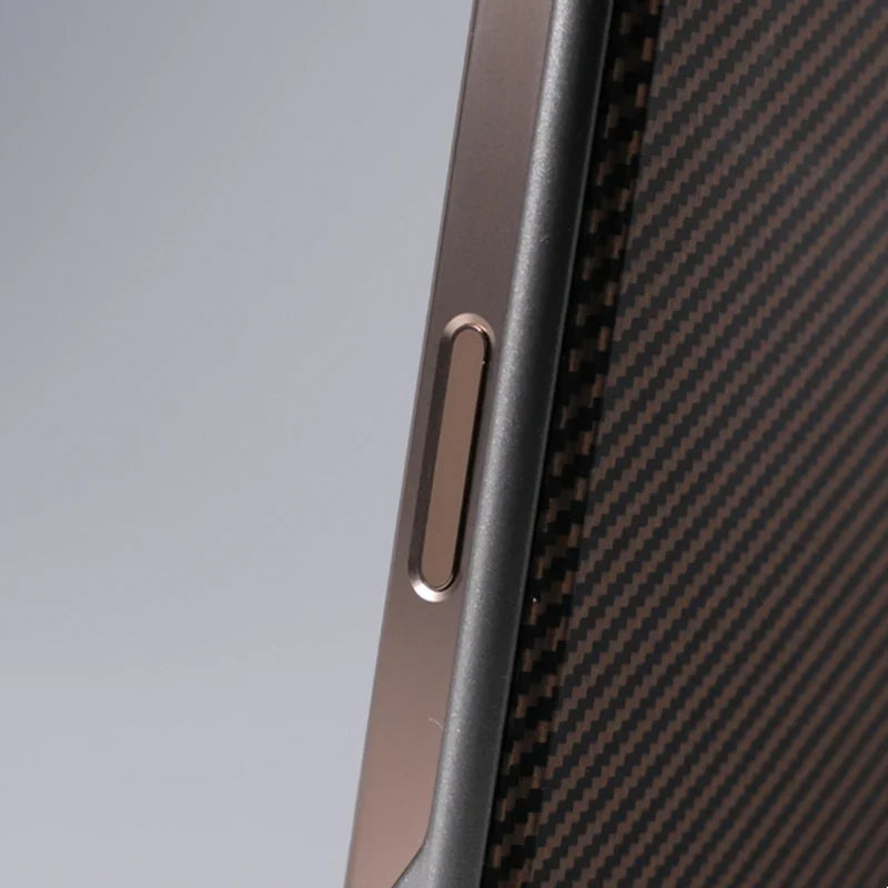 Durable MagSafe phone case featuring a robust kickstand and enhanced shock protection.